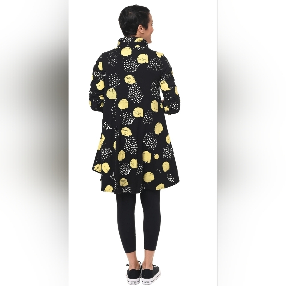 Snapdragon & Twig Abstract Button Down Tunic With Pockets Size Small - Picture 2 of 8